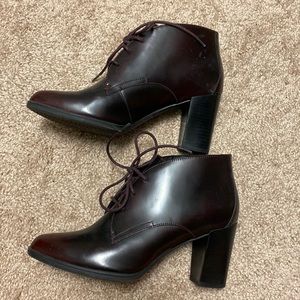 CLARKS ARTISAN WINE COLOR BOOTS